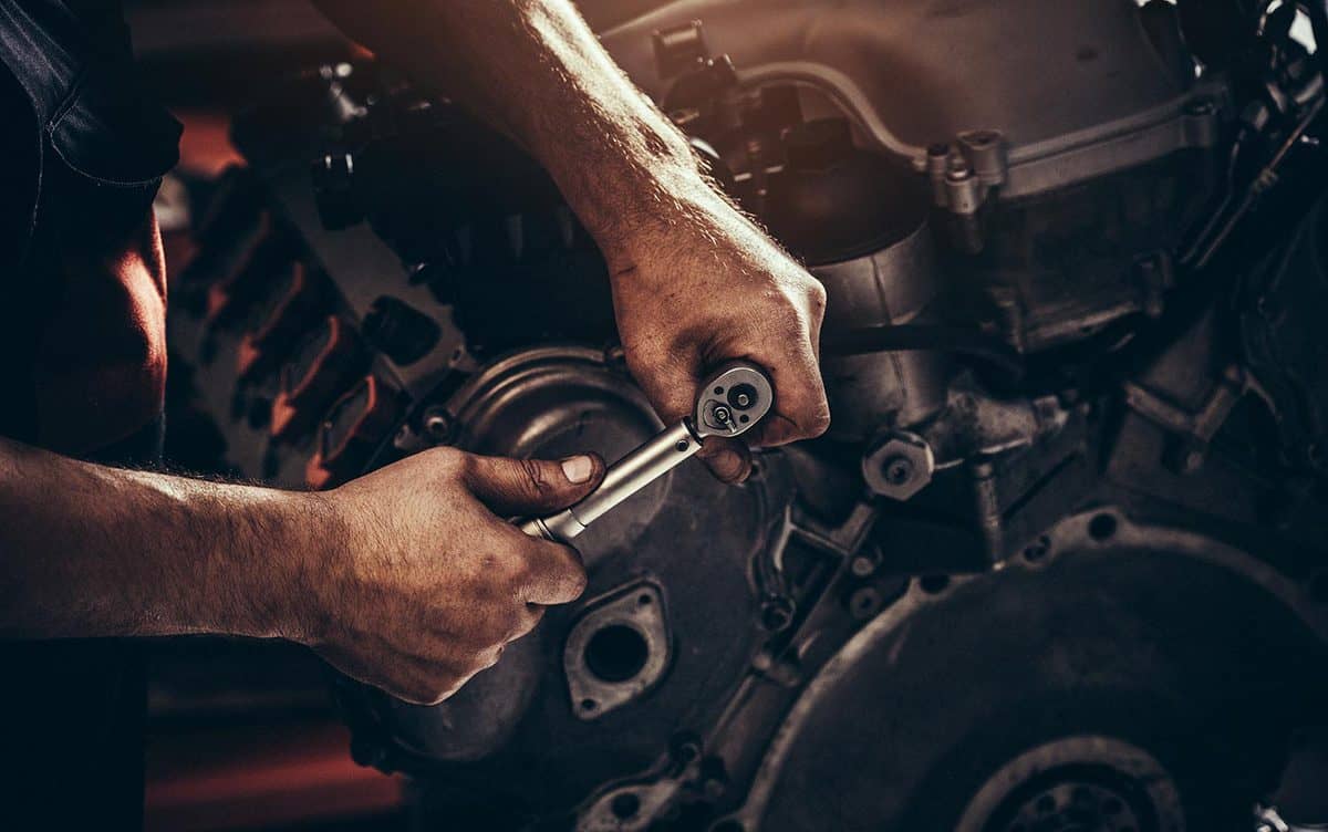 Repairing V10 engine in auto repair