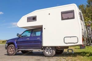 Read more about the article Truck Campers With A Bathroom [Advantages, Disadvantages, And 18 Examples]