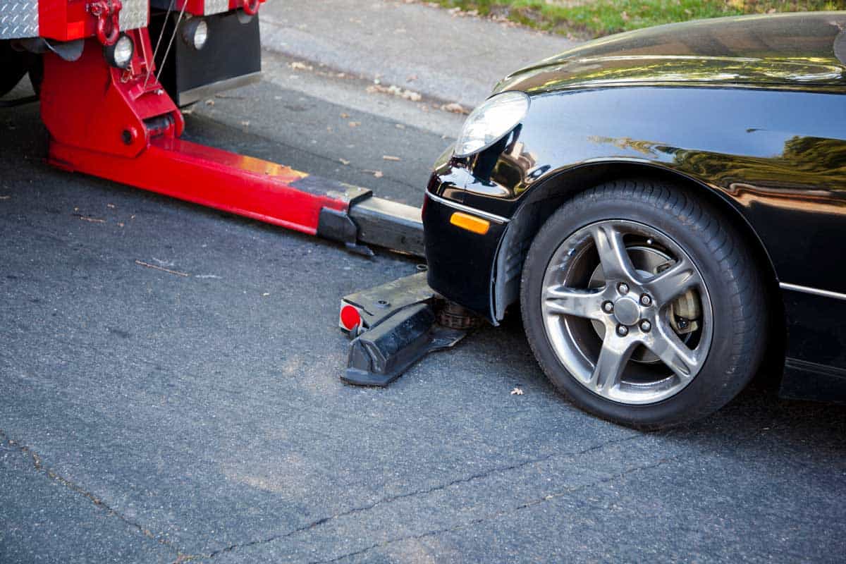 How to Tow with a Tow Bar? [8 Tips for RV'ers]