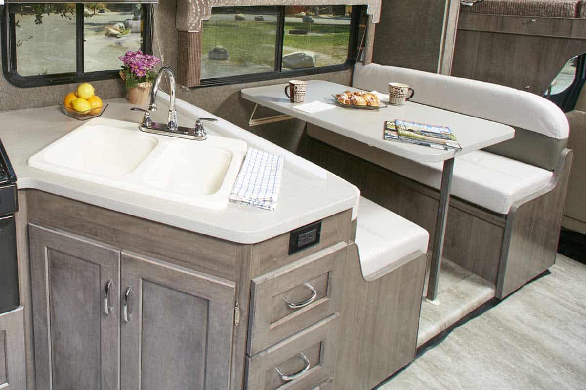 RV's With A Kitchen Island [Pros, Cons & 7 Examples]