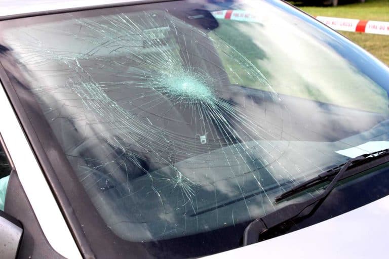 Driving with a Cracked Windshield: Should You Be Doing That?