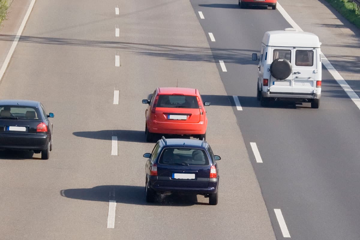 What is Tailgating Driving? [And What You Need To Do When It Happens]