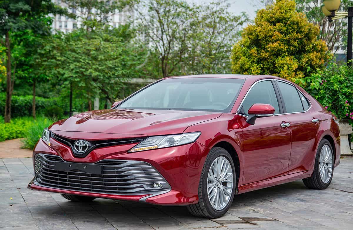 Toyota Camry 2019 all new car is on the road in test drive in Vietnam