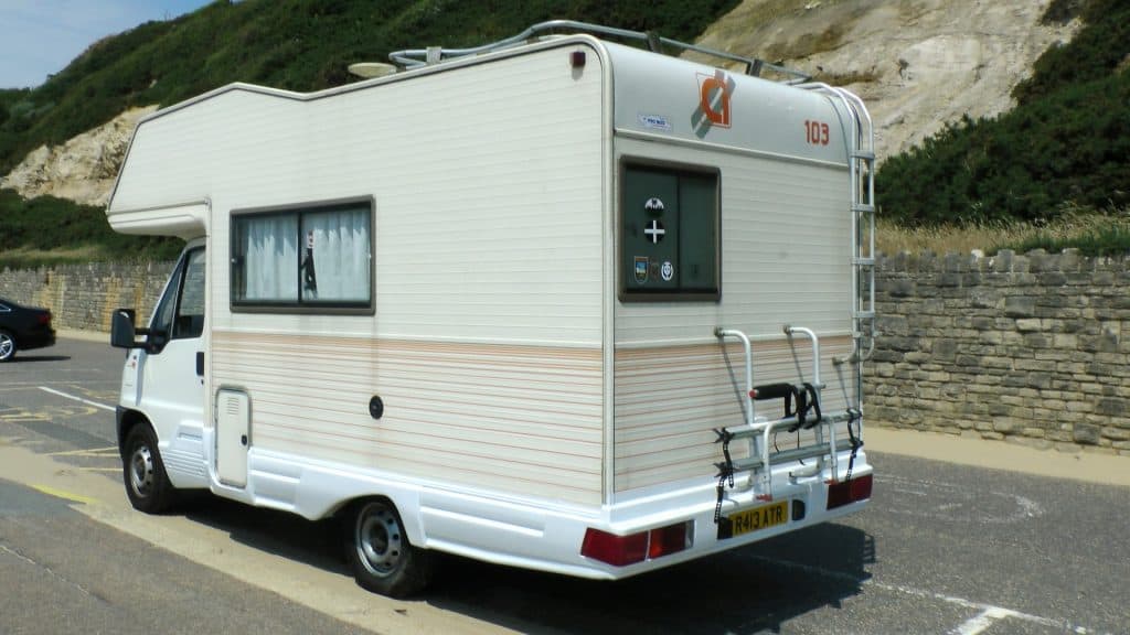 When to Pull Over Driving a Motorhome?