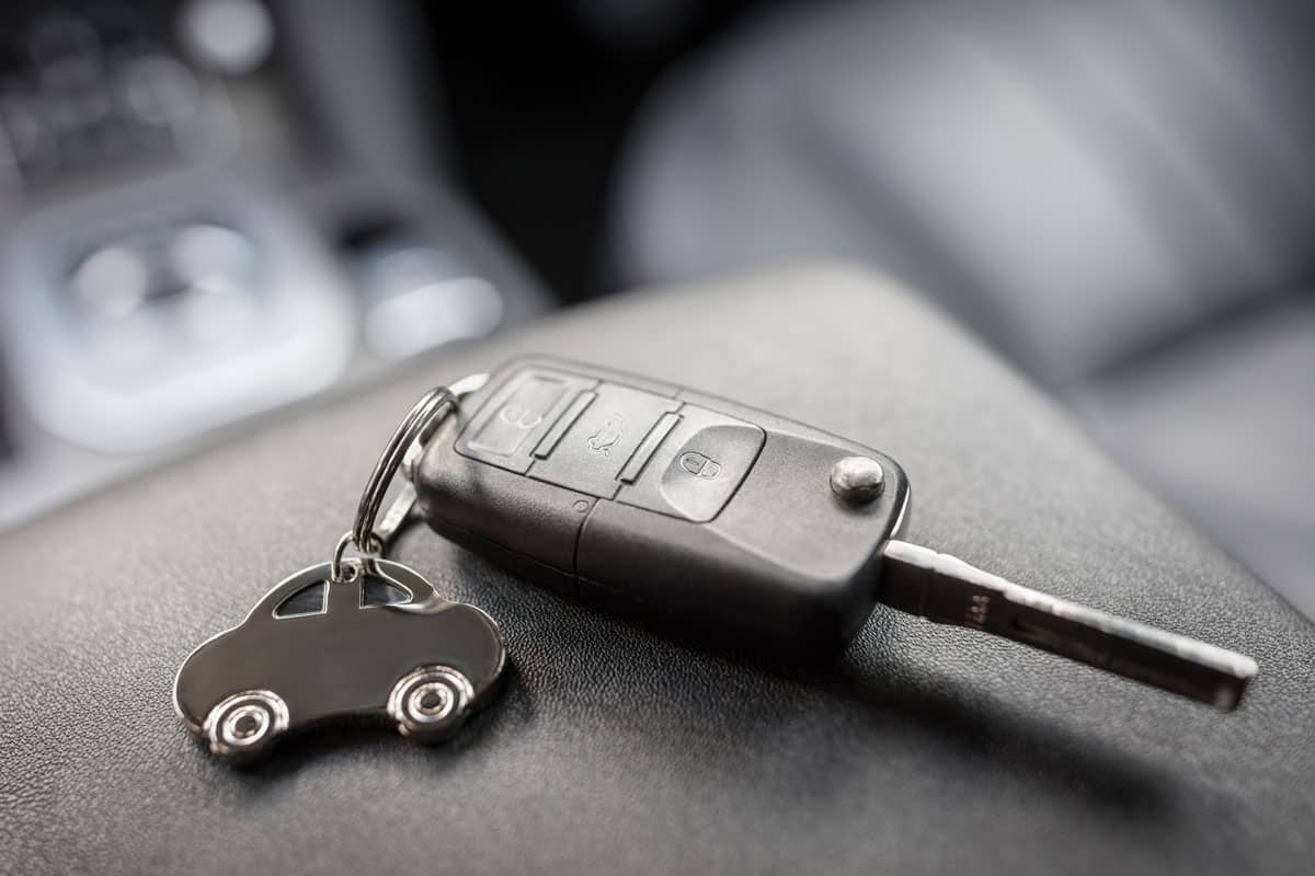 Close up image of a car key fob, How To Start A Push-Start Car?