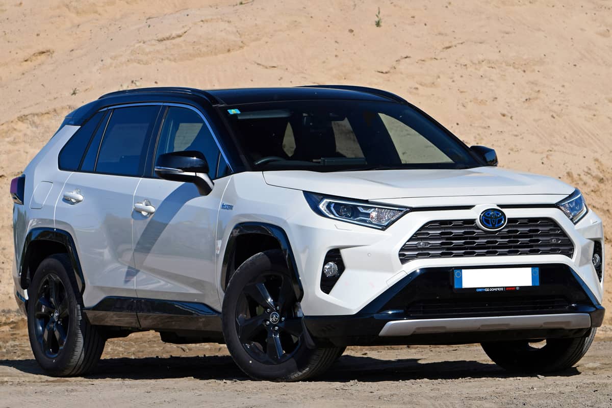 A Toyota RAV4 on a dirt like environment, Can a Toyota RAV4 Go Off Road?