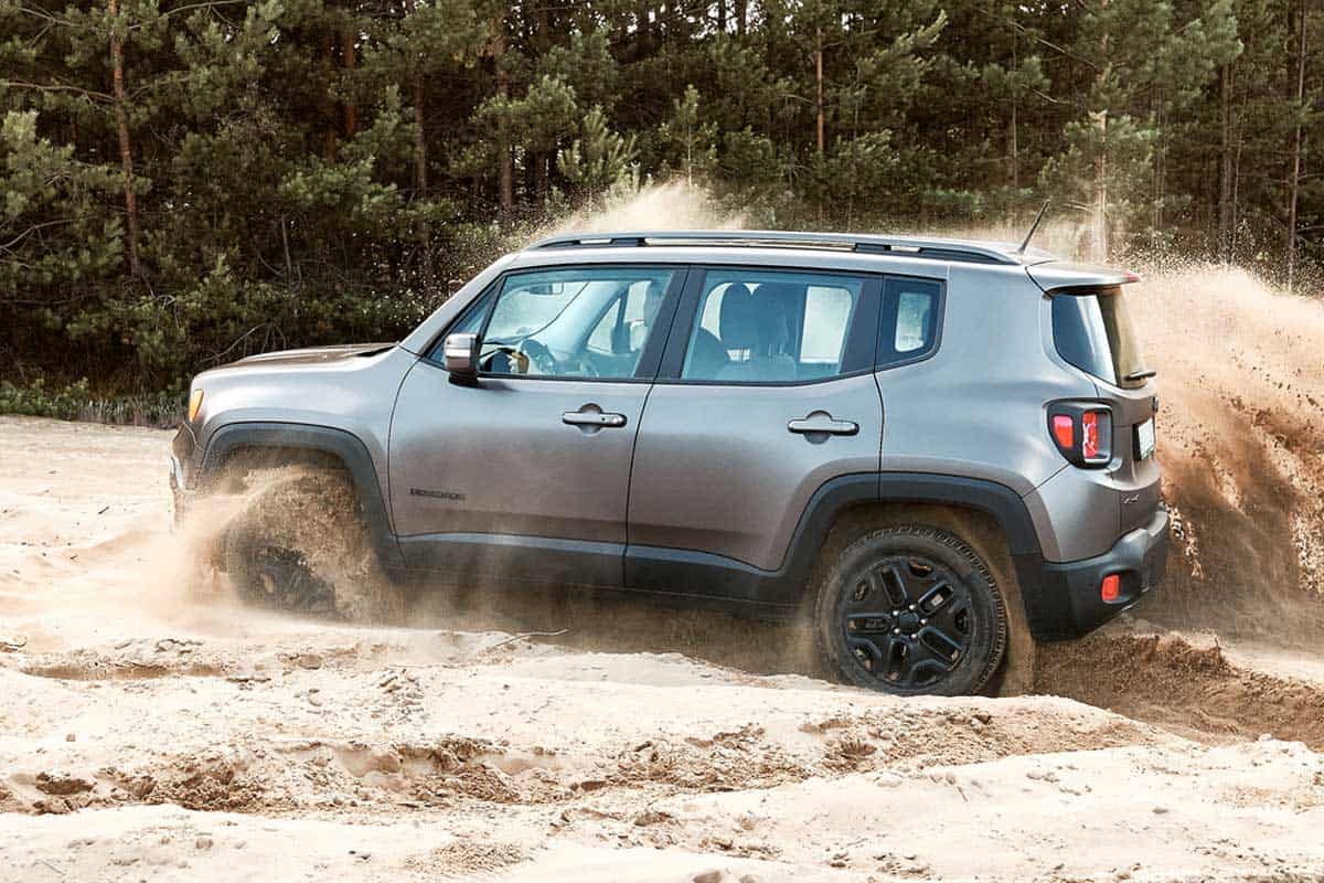 Fun in the desert with a 4x4 car. Jeep Renegade is doing great in the slushy sand, Does Jeep Renegade Have Heated Seats? [Models Explored]