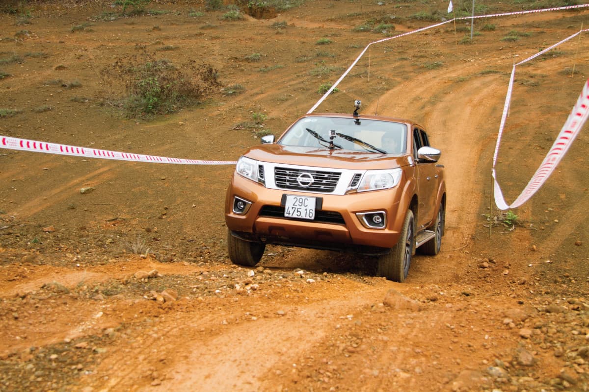 nissan frontier going uphill, is the nissan frontier a 4WD