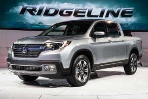 Read more about the article What Truck Models Come In Double Cab? [Full-Size And Midsize 2021]