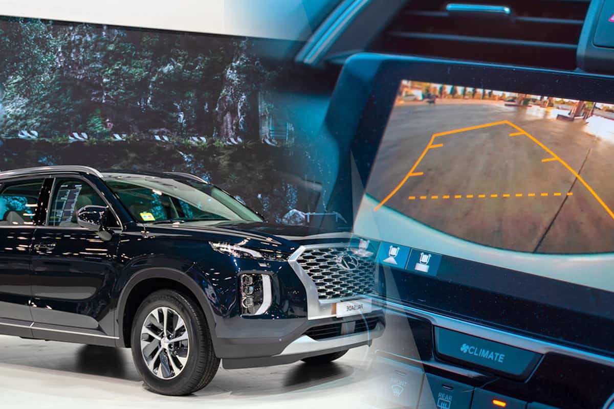 A collage of Car rear view system monitor reverse video camera and a hyundai palisade in autoshow, Does The Hyundai Palisade Have Park Assist?