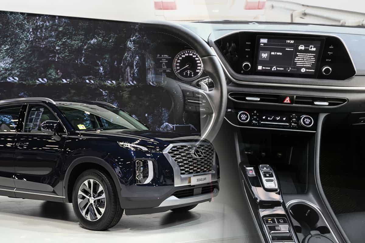 A collage of a hyundai palisade screen and a hyundai palisade on autoshow display, Hyundai Palisade Screen Not Working - What To Do?