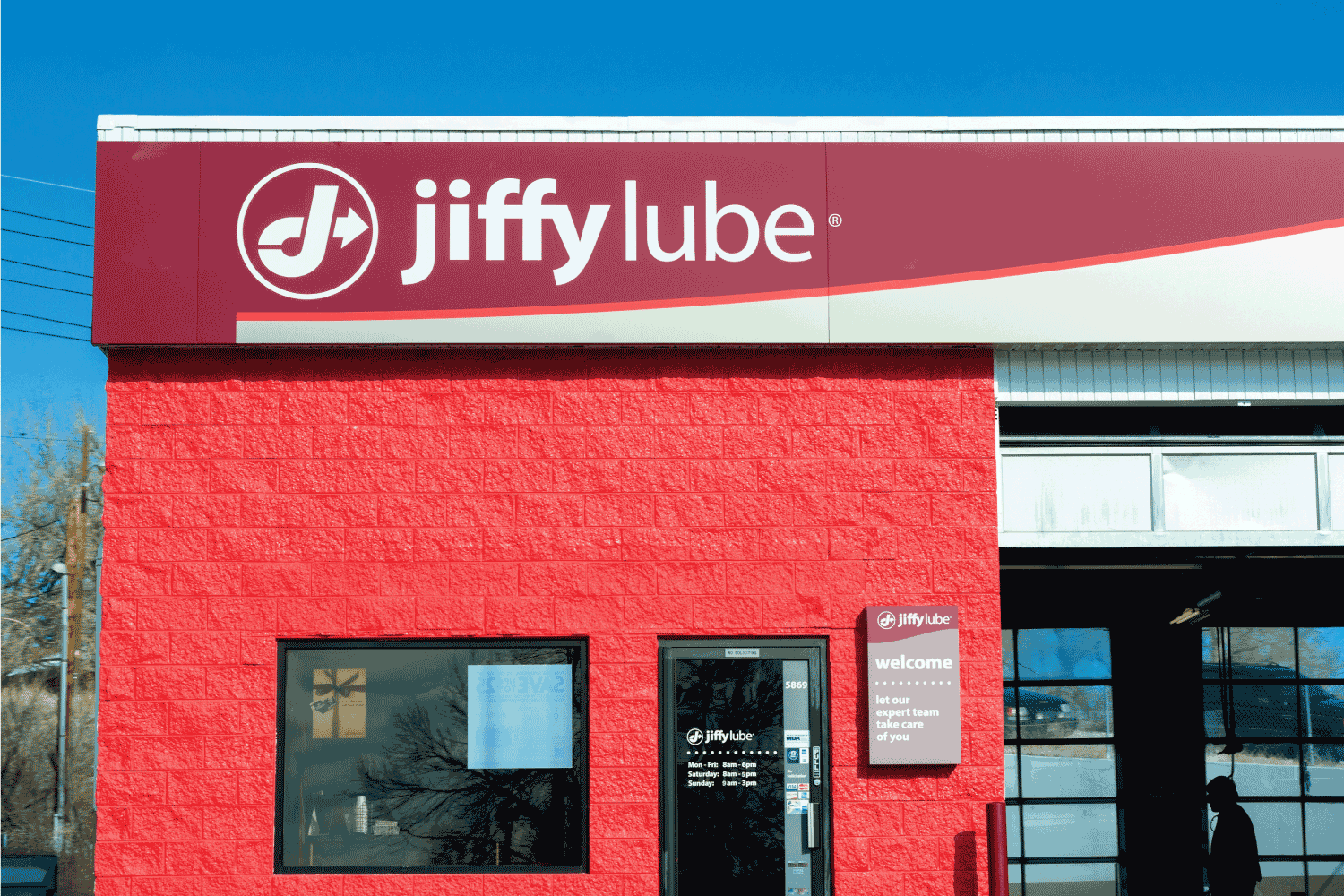 Jiffy Lube location in Denver, Colorado. Jiffy Lube, a subsidiary of Shell Oil, is a chain of automotive service centers with over 2,000 locations.