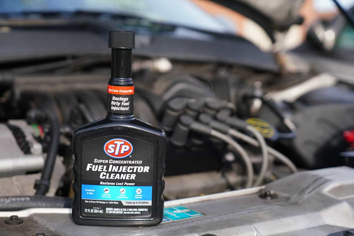 STP SUPER CONCENTRATED FUEL INJECTOR CLEANER. Unclogs dirty fuel injectors to restore performance. 12 fl. oz.