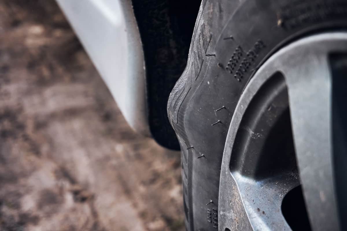faulty wheel car swelling hernia tire