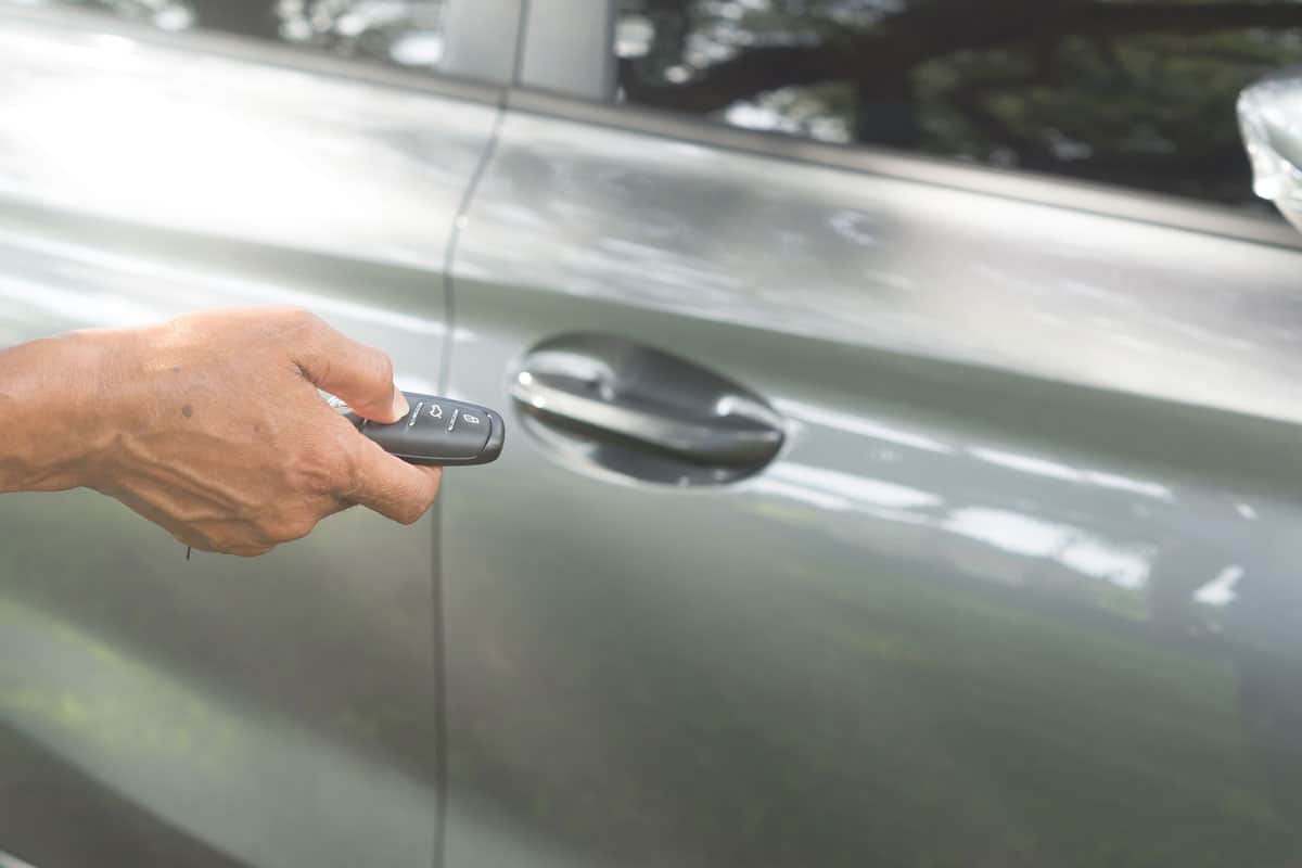 luxurious-car-owner-using-key-remote