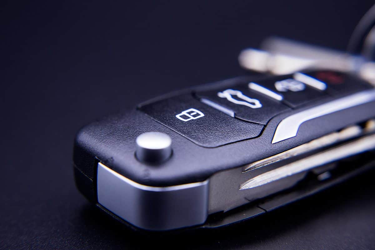 Car key and remote central locking