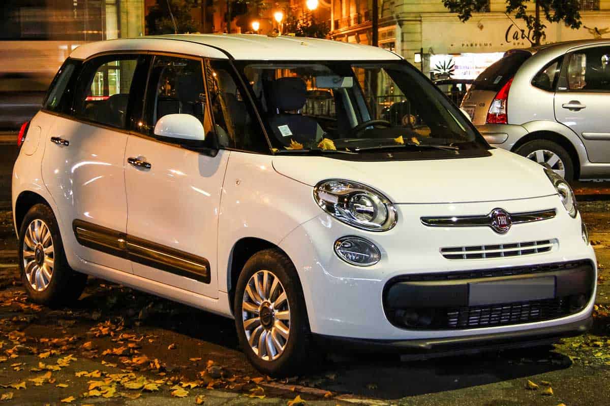 Motor car Fiat 500L is parked in the city street, Does The Fiat 500L Have Sat Nav And Uconnect?