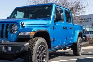 Read more about the article How Big Is The Bed In A Jeep Gladiator?