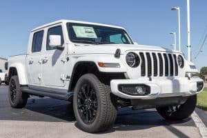 Read more about the article Can A Jeep Gladiator Plow Snow? [What You Need To Know!]
