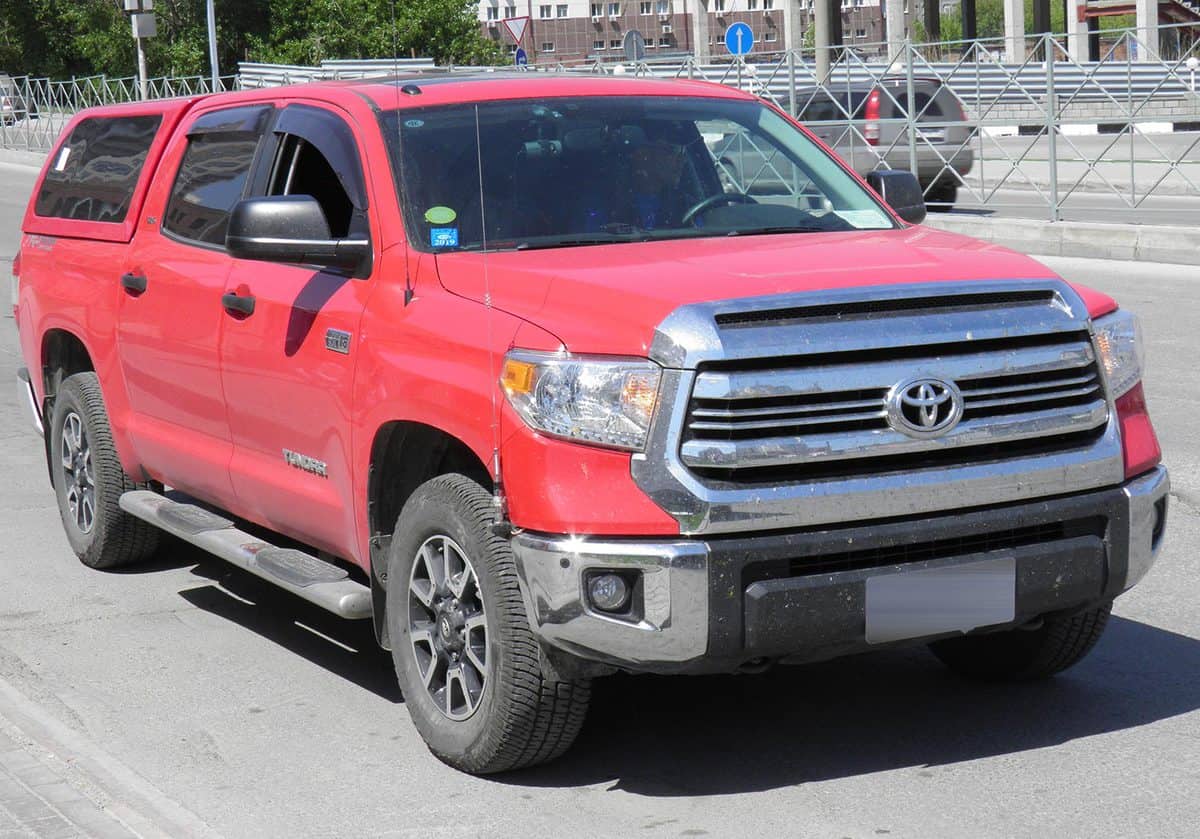 Private red metallic color japanese usdm us usa pick-up truck car SUV new Toyota Tundra SR5 CrewMax