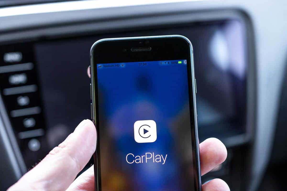 Apple CarPlay starting up on a phone connected to a new car