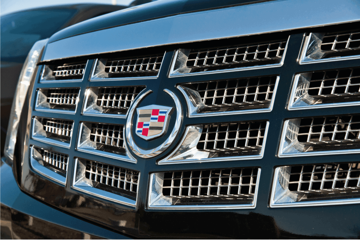 Cadillac wreath and crest insignia is centered on the grille of this Cadillac Escalade