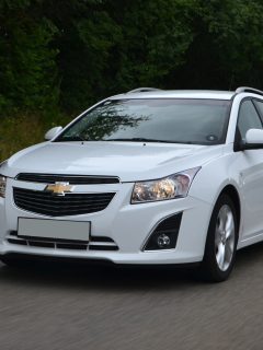 First test drive of a new Chevrolet Cruze SW (combi version) on highway - Can A Chevrolet Cruze Be Flat Towed