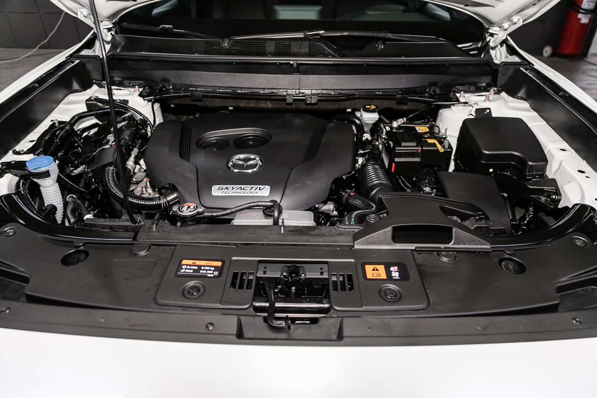 Mazda CX-9, close-up of the engine, front view.