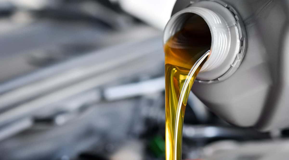 Motor oil, car engine