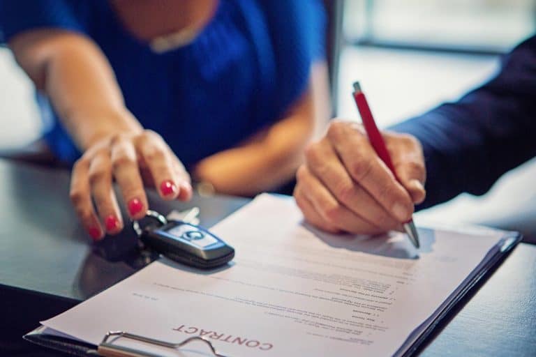 Buying new car and signing the contract, Car Seller Didn't Notarize The Title — What Now?