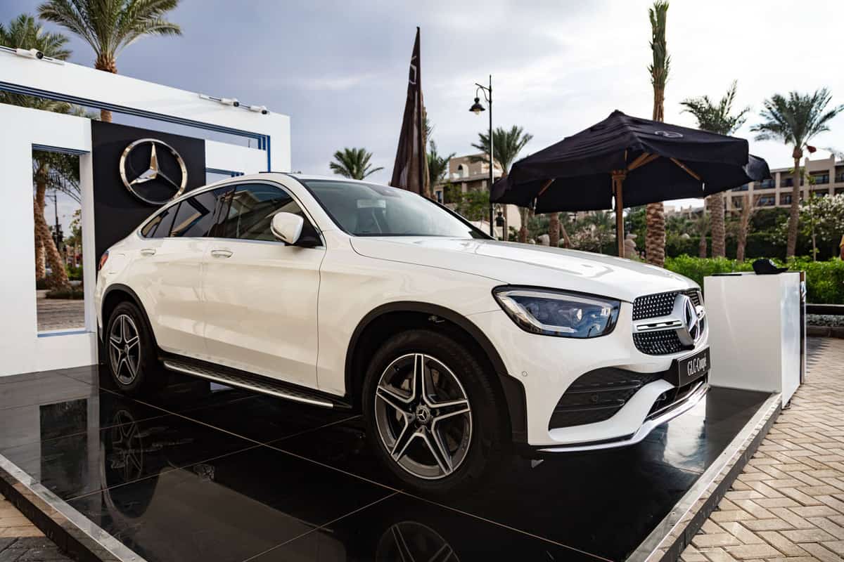 Gorgeous mercedes benz glc 300 and it's beautiful features
