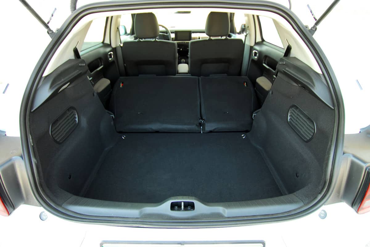 Huge empty trunk for large capacity passenger