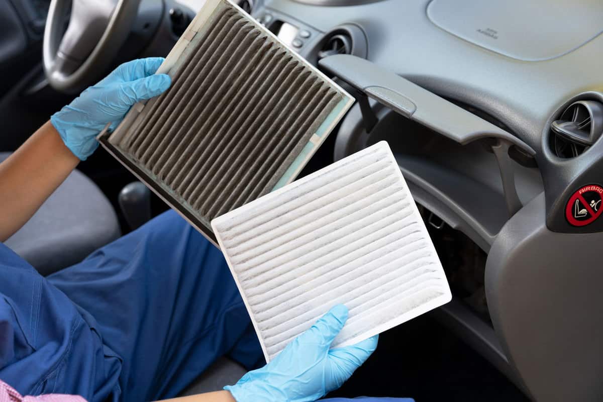 Replacing the dirty air filter of the car AC