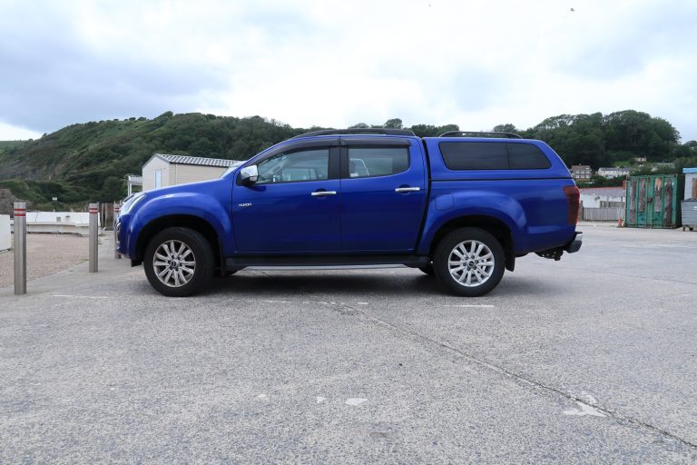 A stylish Isuzu D-Max Yucon, extended cab pickup truck - How To Stretch A Truck Cab