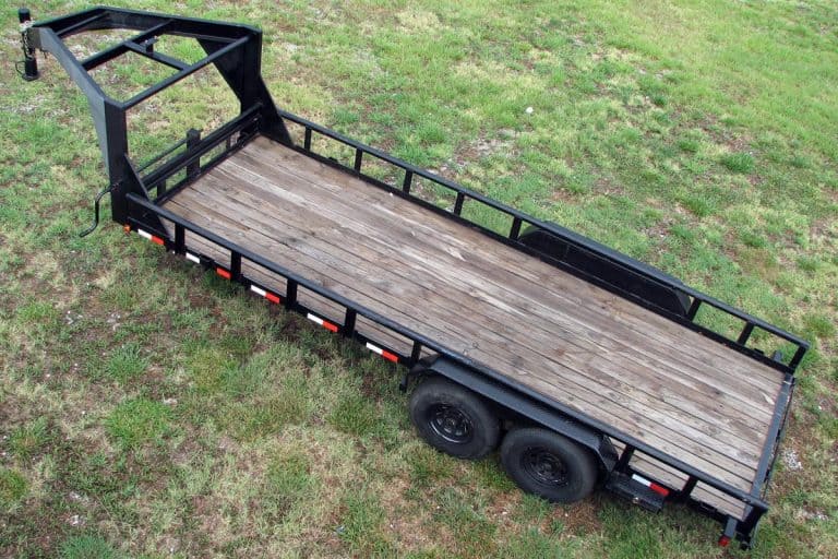Gooseneck trailer park on the lawn, How To Pull A Gooseneck Trailer With A Bumper Hitch?