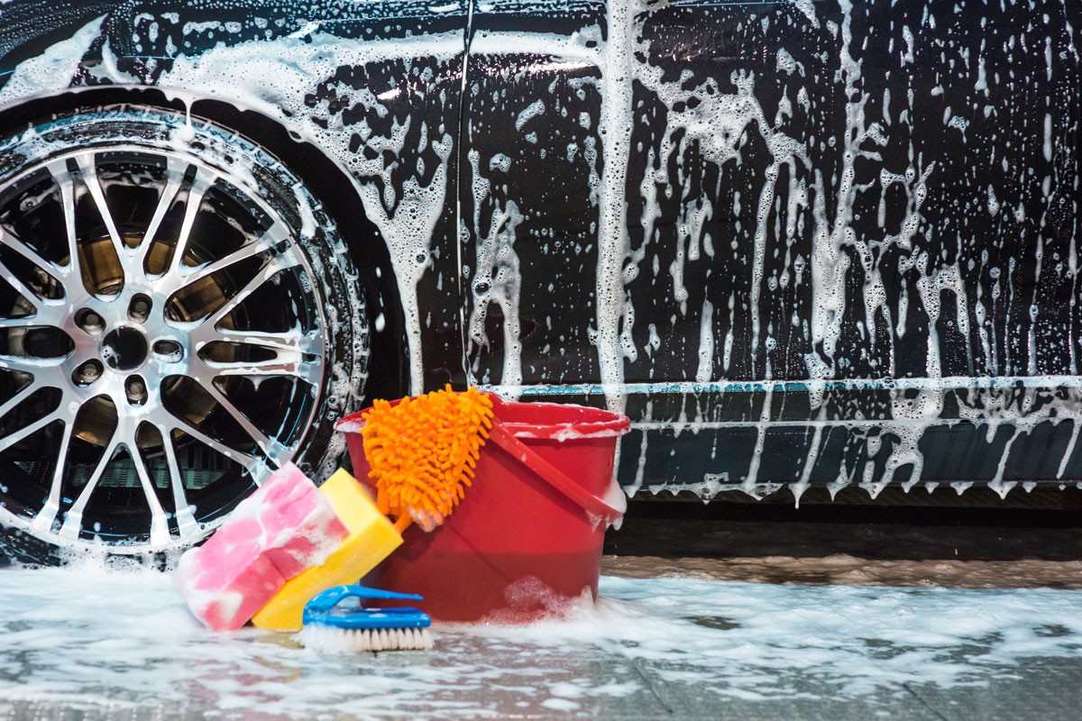 DIY car wash using home equipments