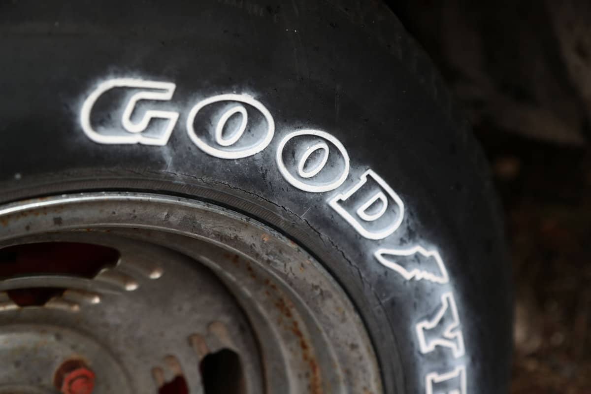 Goodyear tire lettering