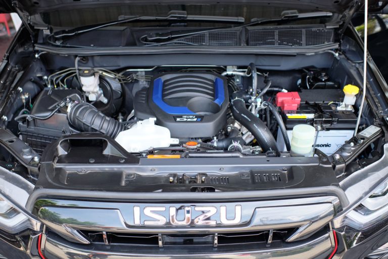 Isuzu Motors is Japanese car brand & company focus on pick up truck. Garage & car fix concept, 4HF1 Engine Common Problems