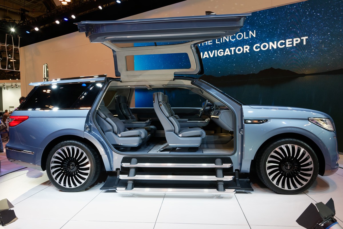 Lincoln Navigator Concept based on an aluminum platform