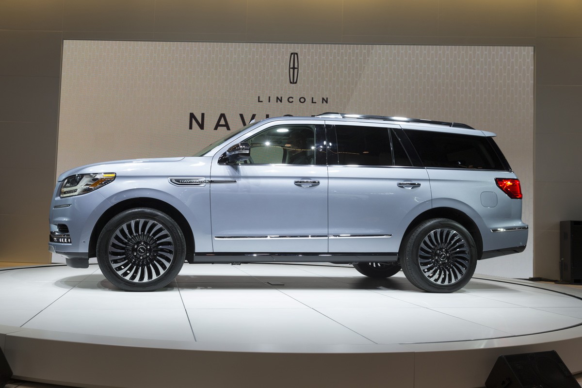  Lincoln Navigator concept car unveiled at 2017 New York International Auto Show