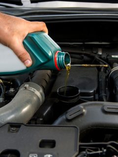 Pouring 20W-50 oil to the car engine, Can Engine Oil Freeze?