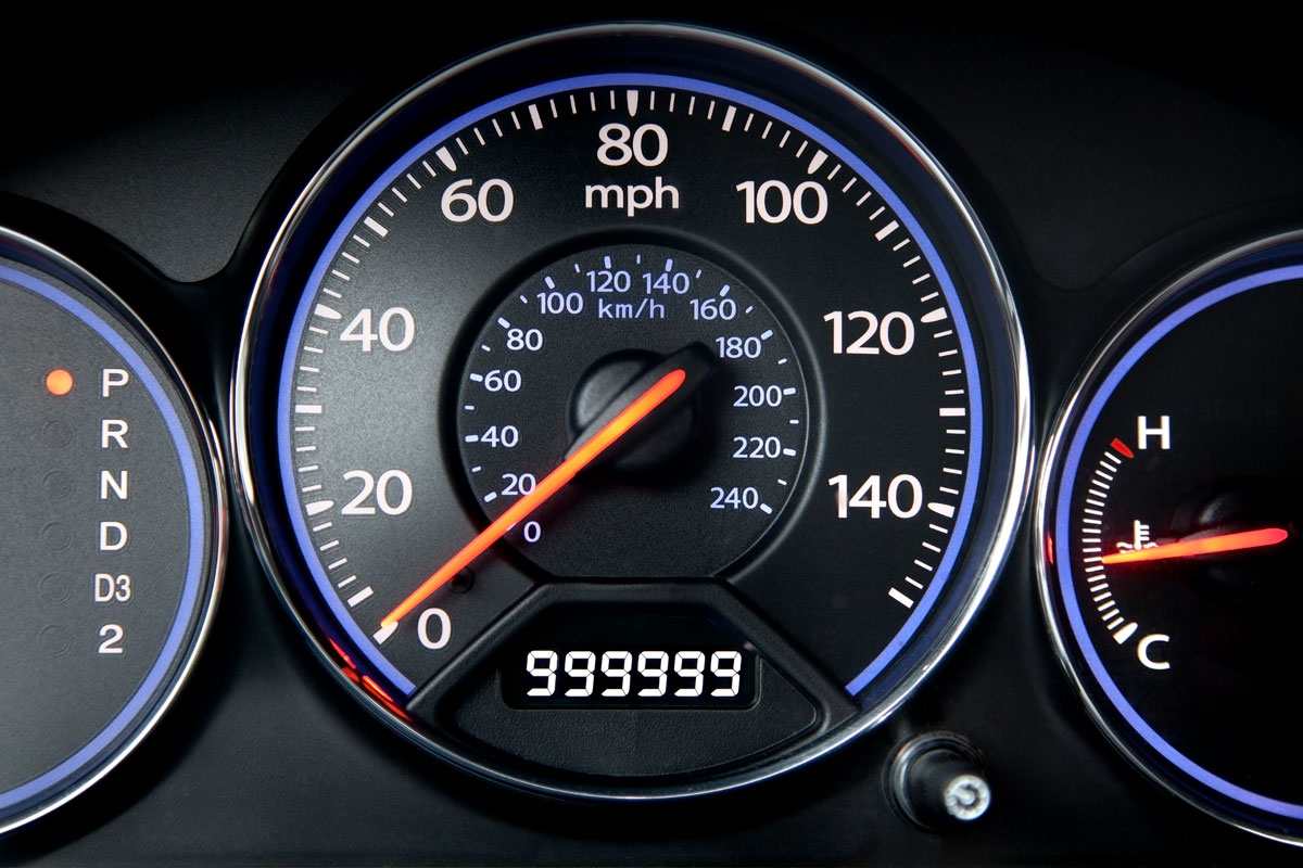 A car odometer turns 1,000,000