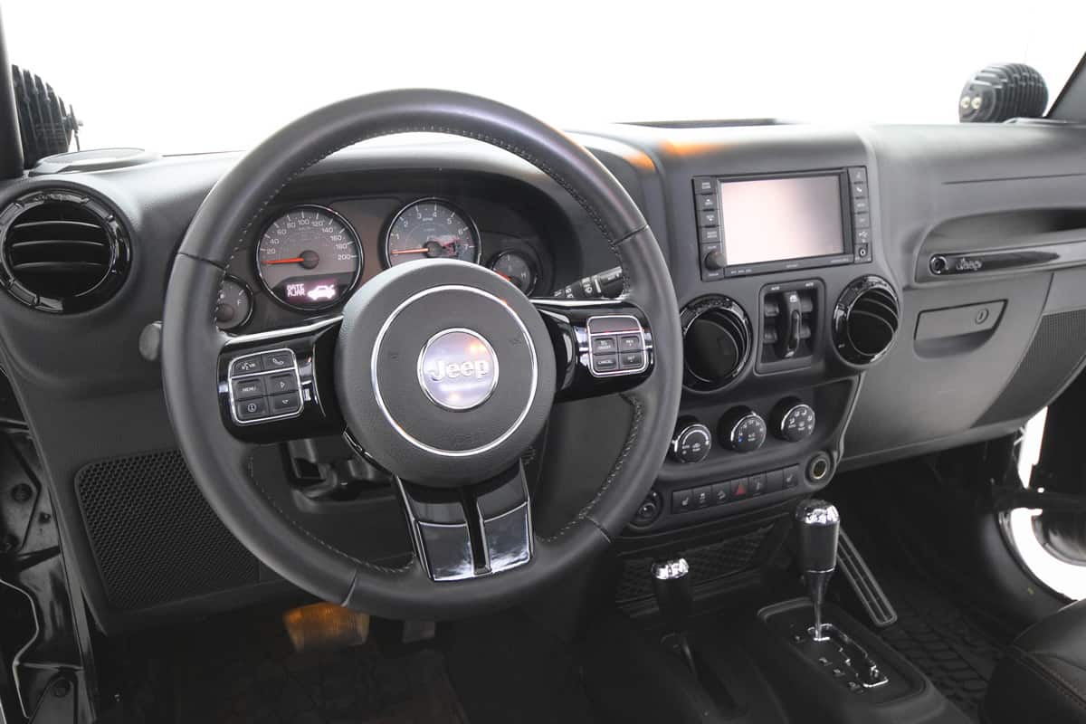 Jeep Wrangler 2016 cockpit interior details cabin