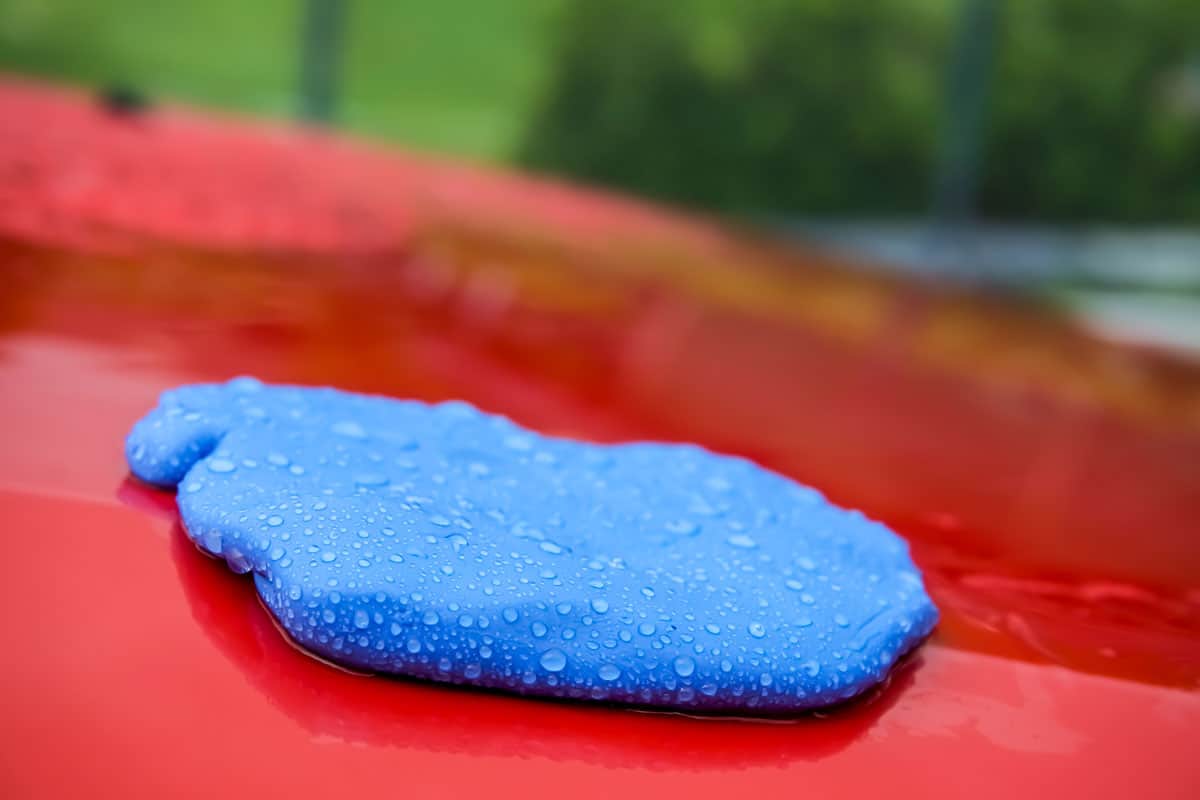 Using Clay bar to cleaning the car surface