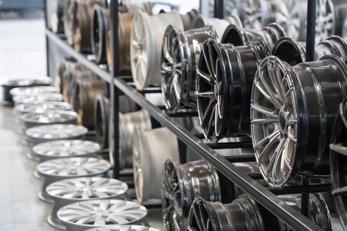 Different kinds and types of car rims