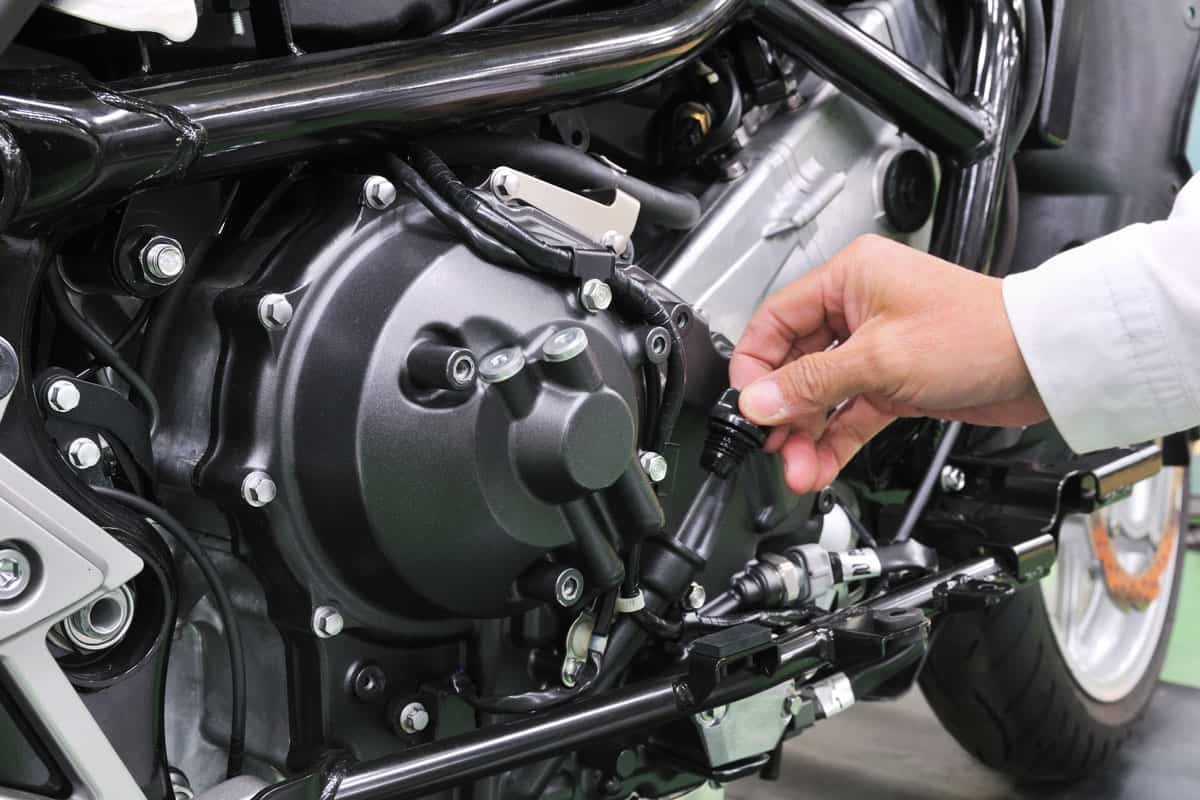 Development of bike motorcycle oil change