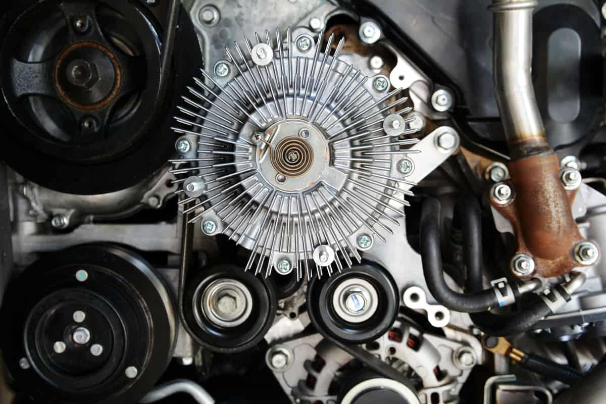 Automotive parts background, Engine Cooling Fan Clutch and bracket fan car engine setting on en