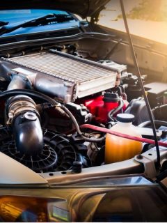 Car crash open hood car mechanic to check condition of damage. See the radiator cooling panel Engine and electronic system for mechanic to check damage thoroughly to repair engine to complete for use. - How To Know If You Have A Clogged Radiator Or Blown