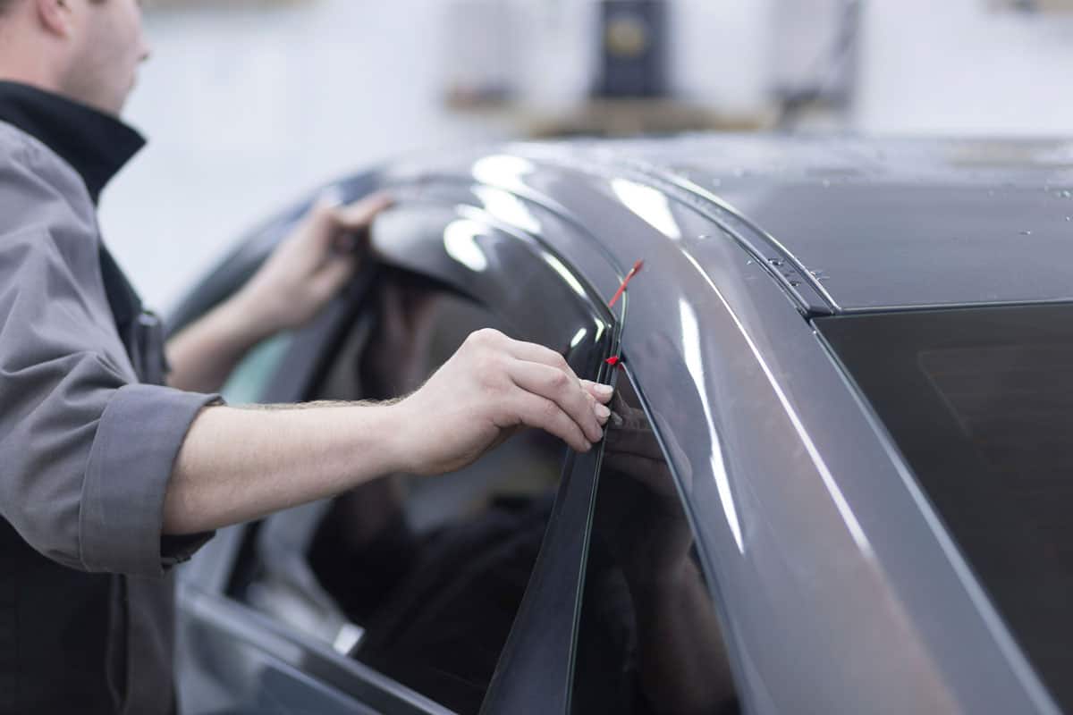 deflectors-side-windows-car-accessory-additional-fix