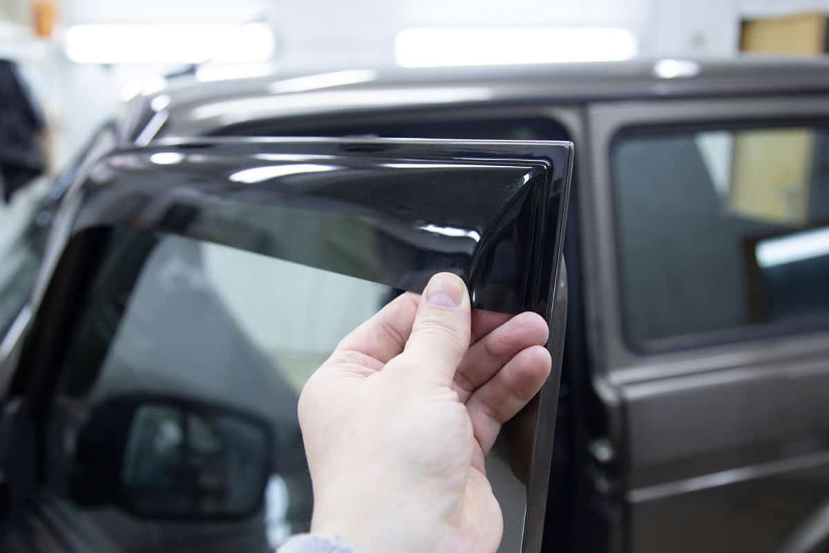 deflectors-side-windows-car-accessory-additional visor